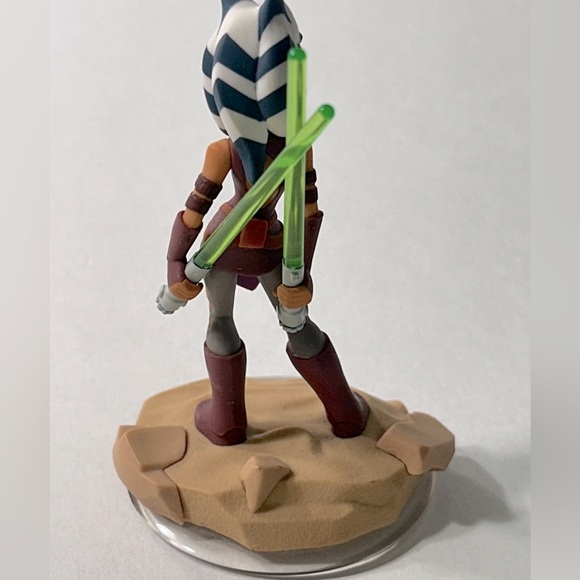 Disney Infinity 3.0 x Star Wars - Ahsoka Buy 4 $14 Figures Get TWO $14s FREE 💪 - Picture 3 of 4